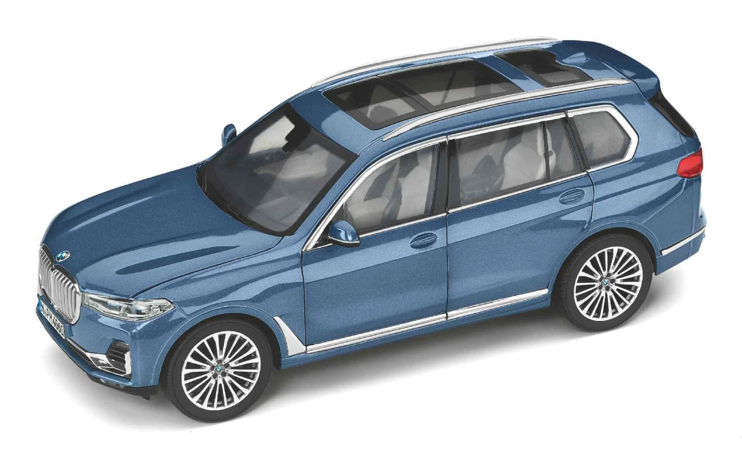 ミニカー bmw x7 1/18 Модель BMW X7 G07 1:18